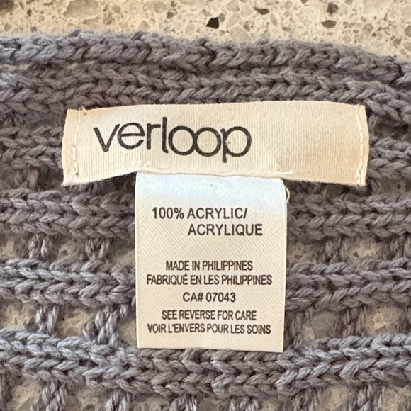 Verloop Dark Gray Textured Poncho - Picture 2 of 2